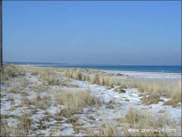 Der Strand vom Ostseebad Prerow im Winter